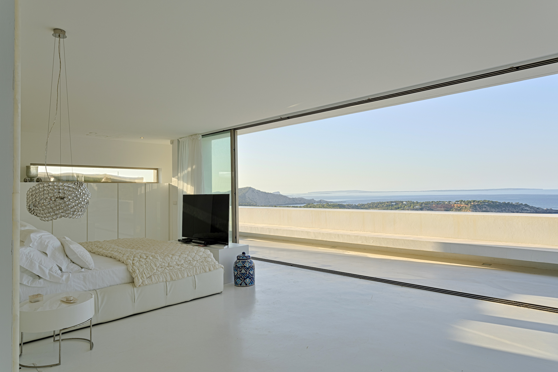 Resa estates villa skyhigh for rent moder luxury bedroom 7.jpg